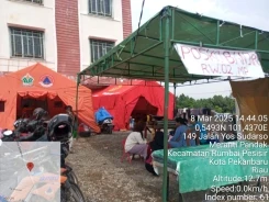 Satu Pekan Berlalu, Banjir Masih Genangi Rumah Warga di Pekanbaru